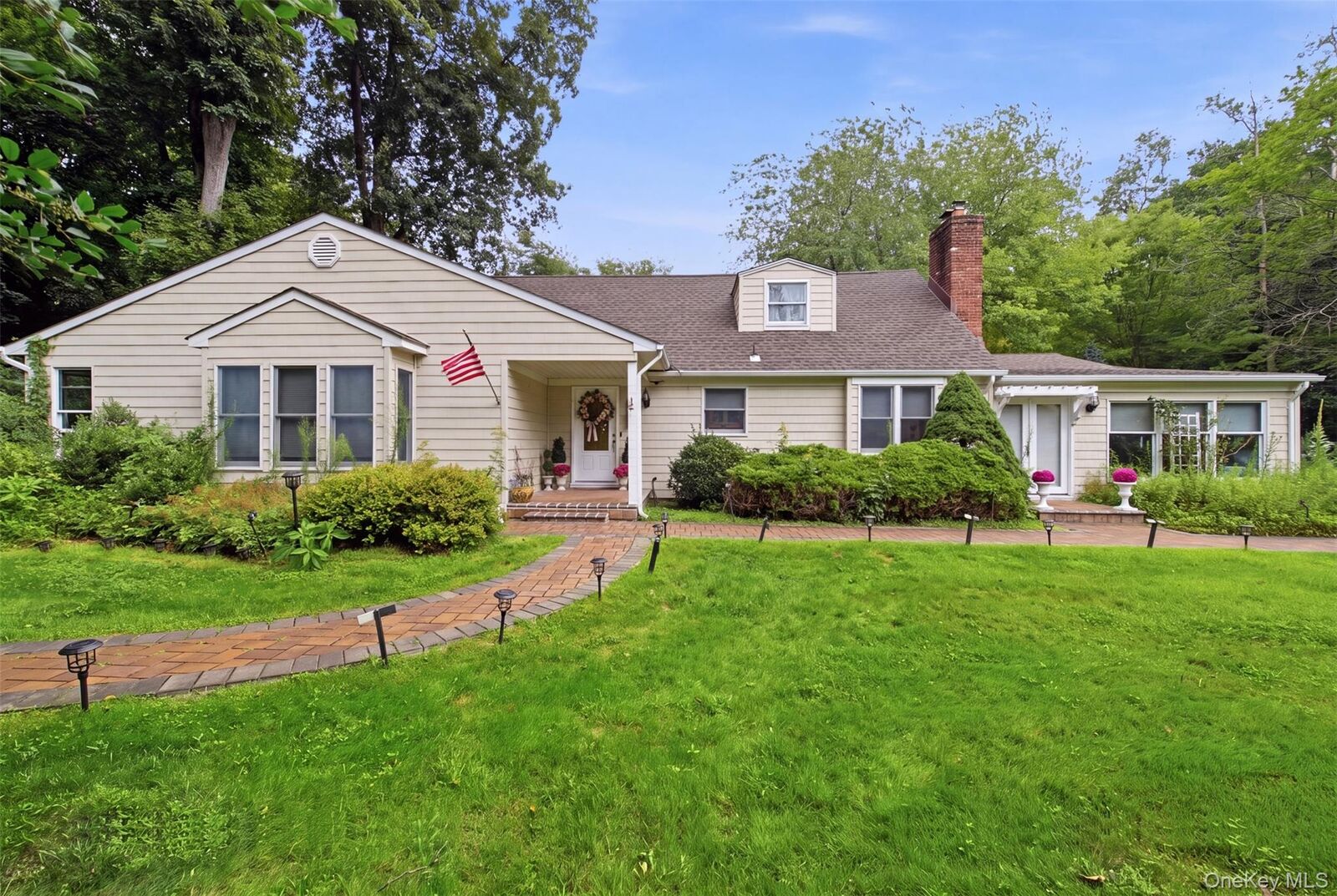 Property Photo:  19 Eckernkamp Drive  NY 11787 