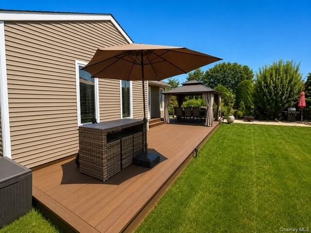 Property Photo: 639 Elmwood Road NY 11704