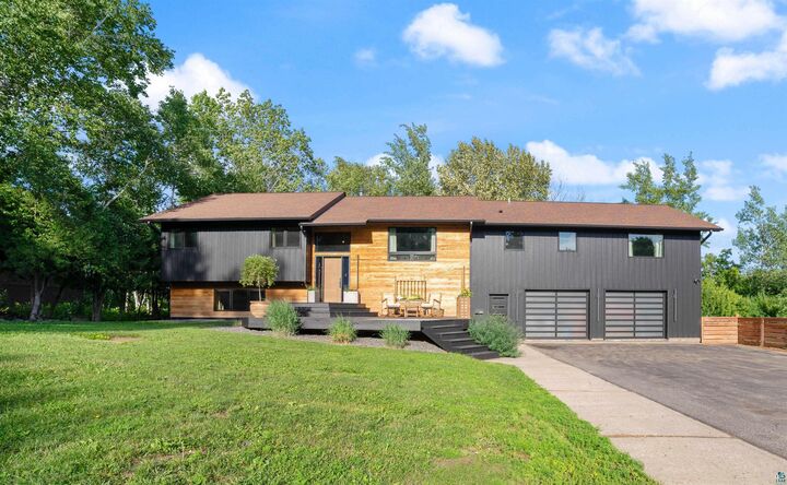 Property Photo: 1510 Woodbury Ln MN 55803