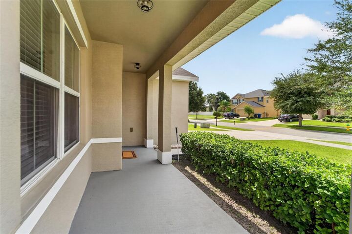Property Photo: 9637 Troncais Circle FL 33592