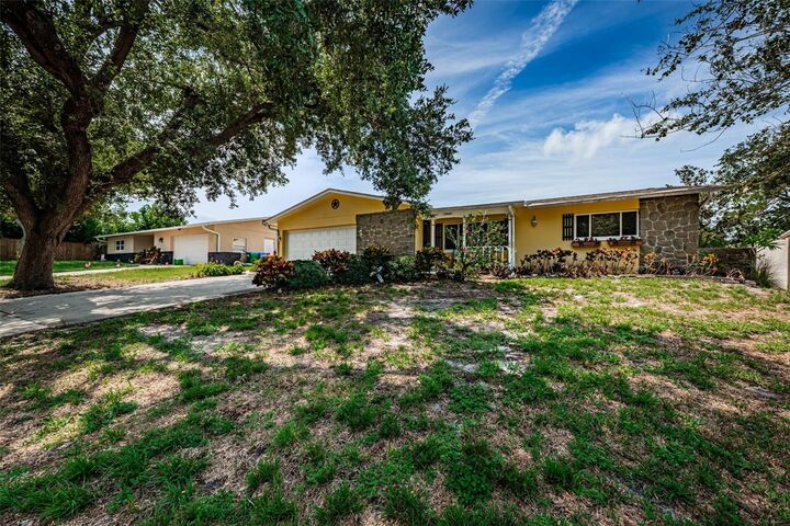 Property Photo: 13940 87th Avenue FL 33776