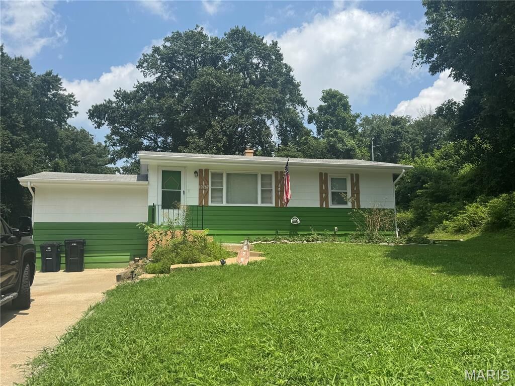 Property Photo:  10767 Oak Avenue  MO 63114 