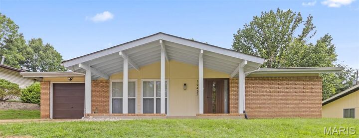 Property Photo: 12457 Cohasset Lane MO 63146