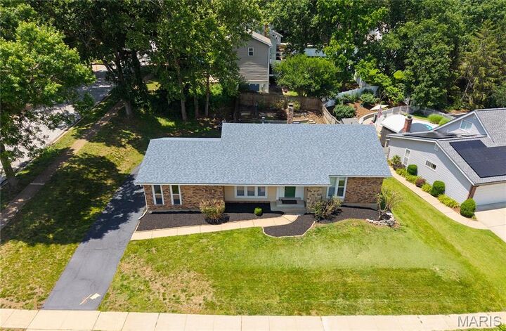 Property Photo:  607 Garden Leaf Court  MO 63011 