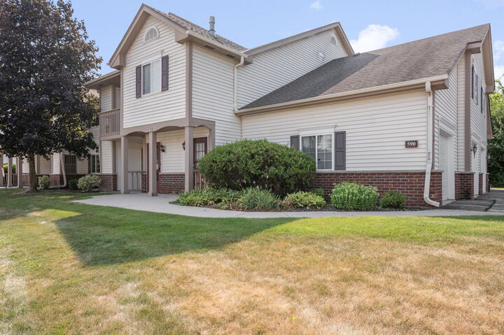 Property Photo: 590 Pewaukee Rd WI 53072