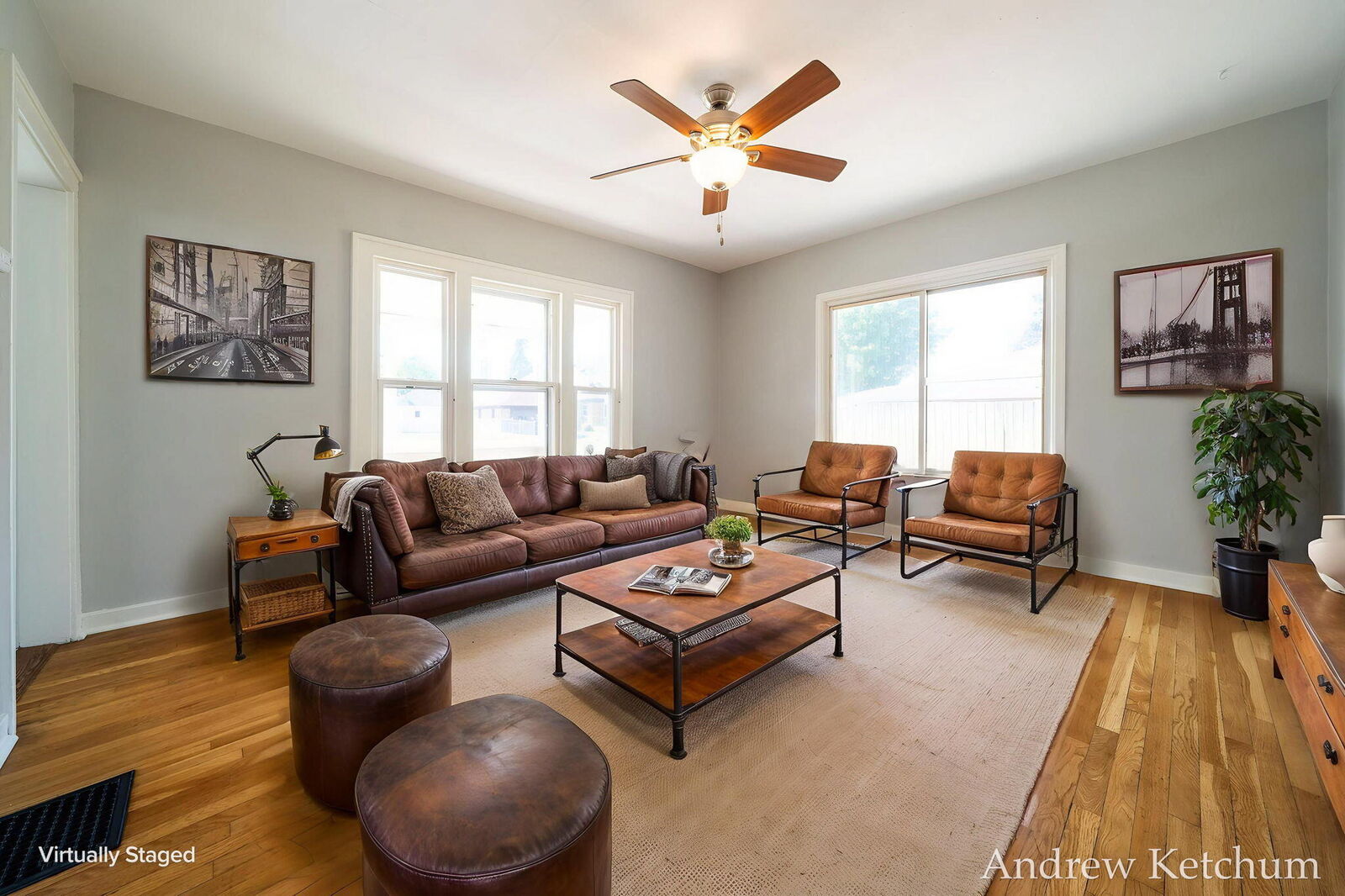 Property Photo:  2402 Lamar Avenue SW  MI 49519 