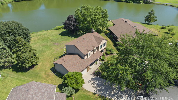 Property Photo: 36 Crofton Court IL 60543