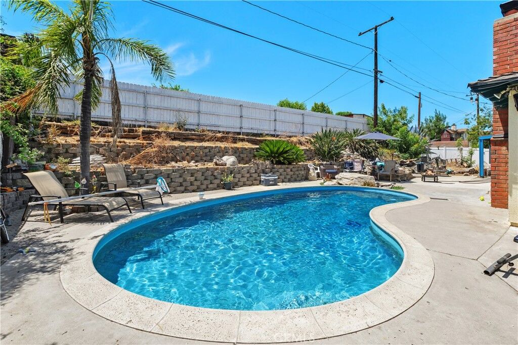 Property Photo: 726 W Hacienda CA 92882
