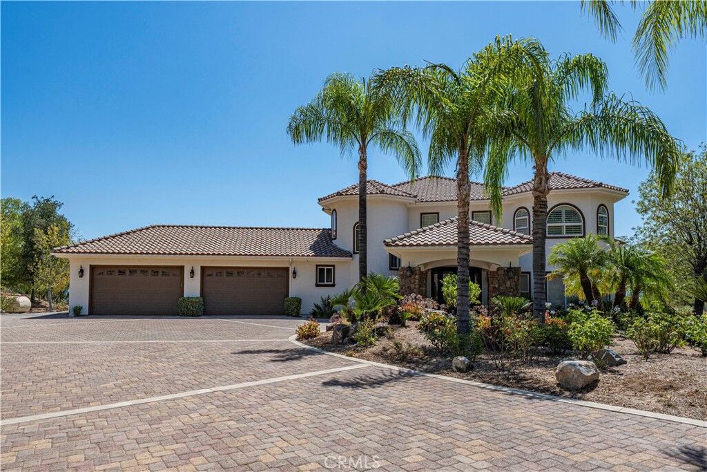 Property Photo:  21100 Paseo Montana  CA 92562 