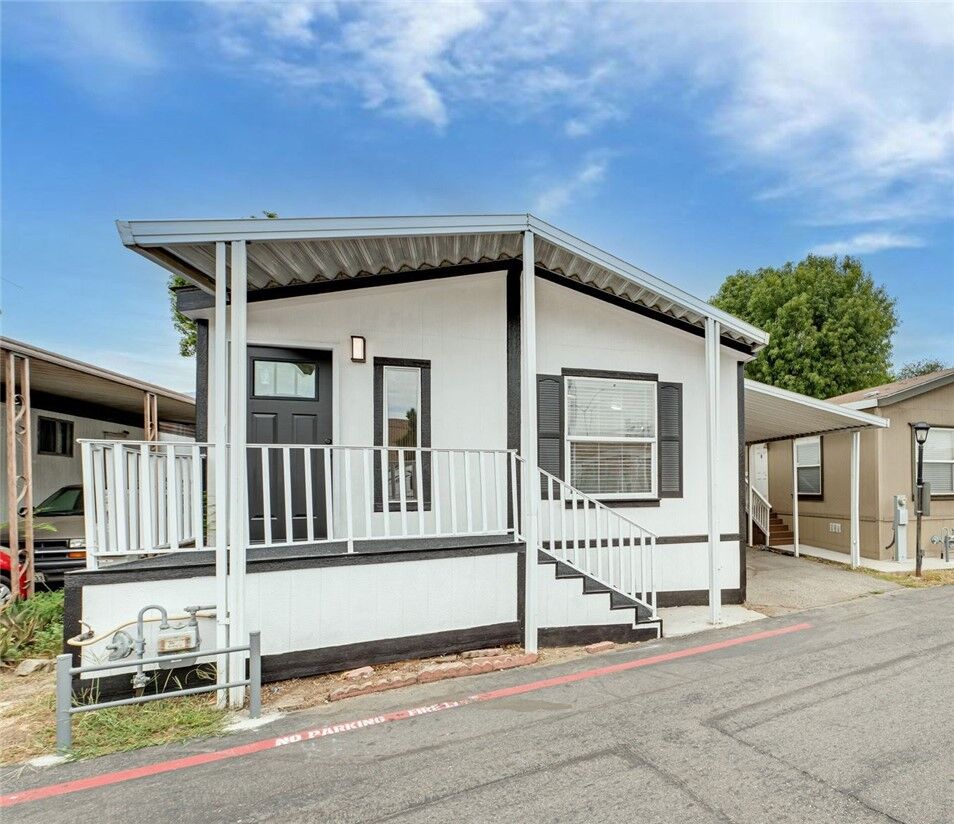 Property Photo:  1512 E 5th Street 49  CA 91764 