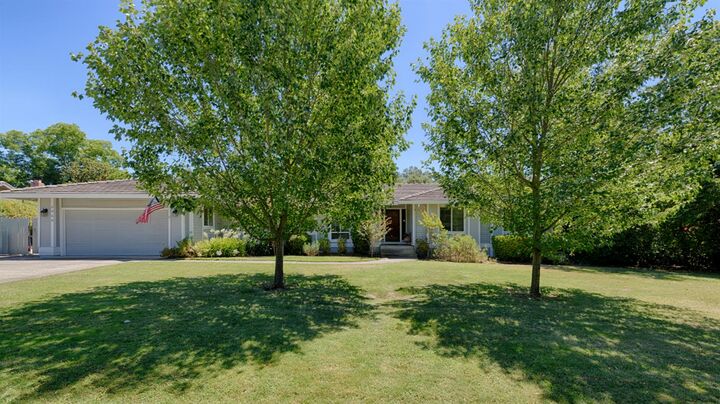Property Photo: 5960 Long Acres Ct CA 95628