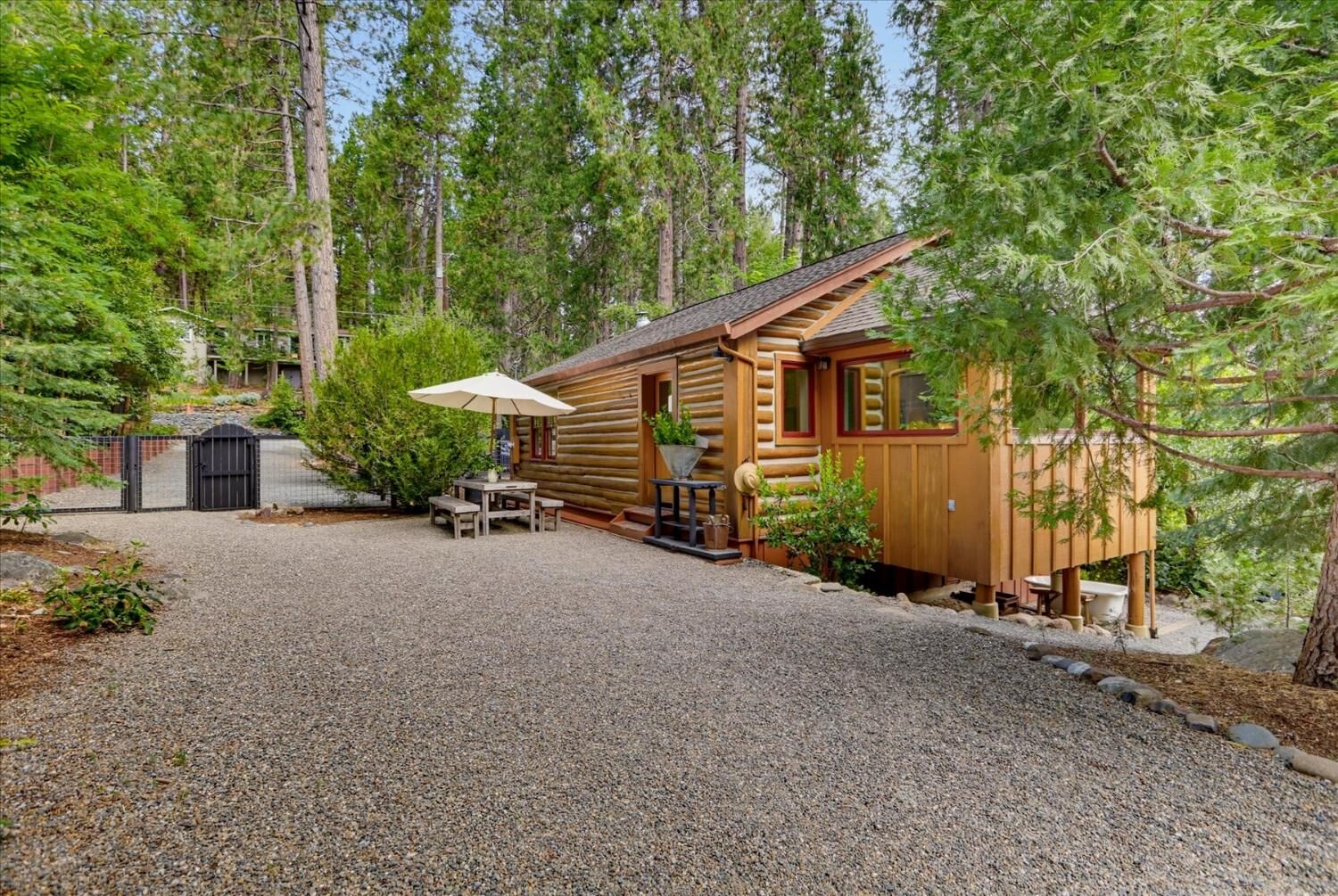 Property Photo: 188 Grove Street CA 95959