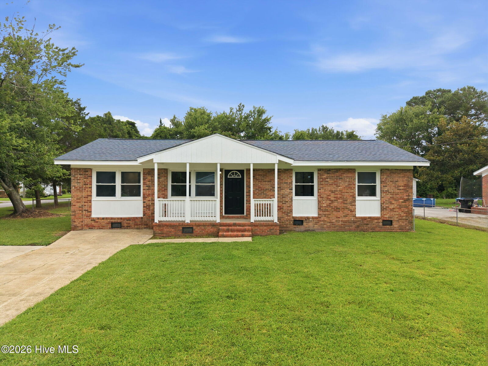 Property Photo:  1 Berkshire Drive  NC 28546 