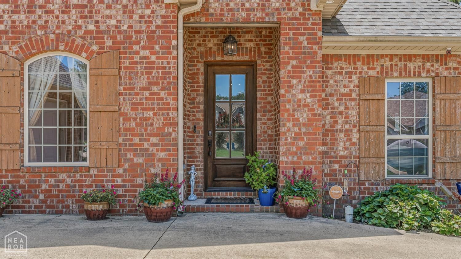 Property Photo:  2001 Jamestown Drive  AR 72404 