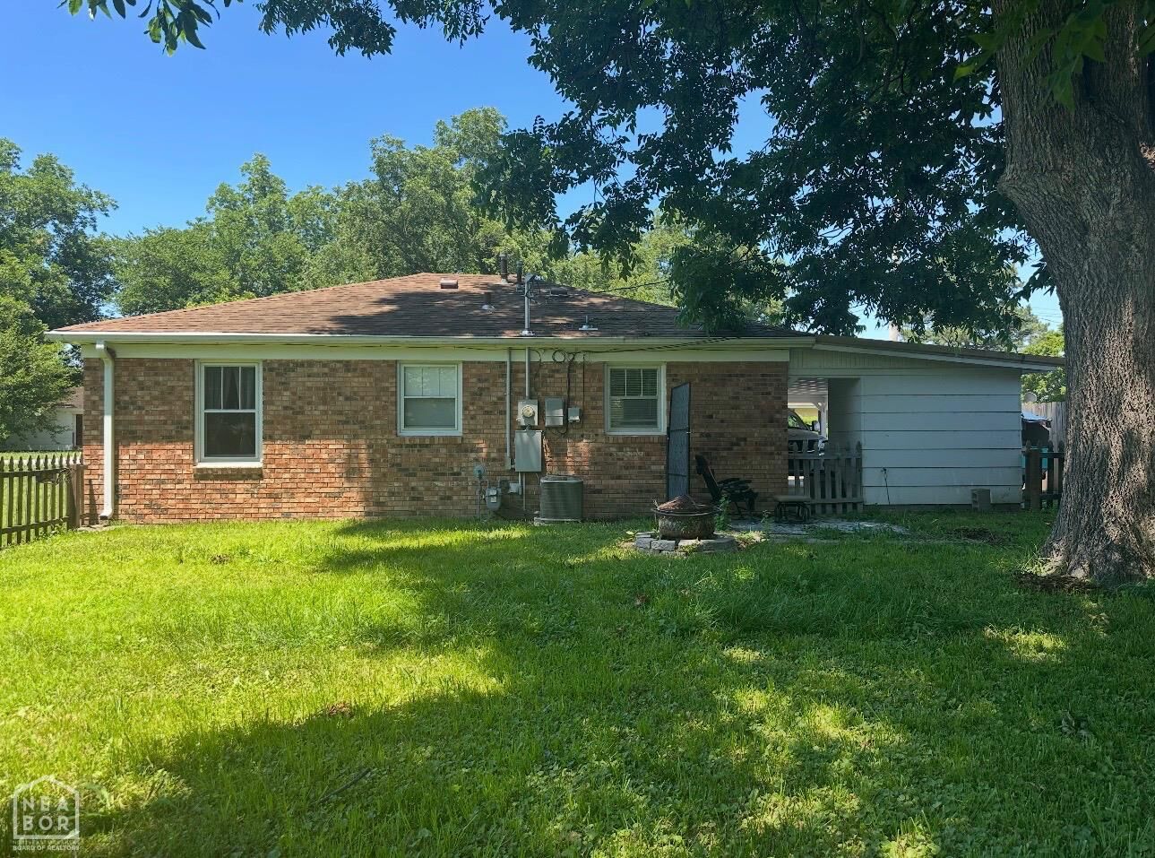 Property Photo:  165 E Poplar  AR 72454 