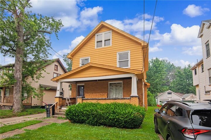 Property Photo:  416 Laird Avenue SE  OH 44483 