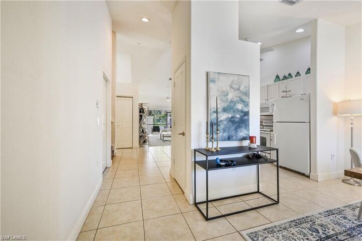 Property Photo:  3505 Avion Woods Ct 904  FL 34104 