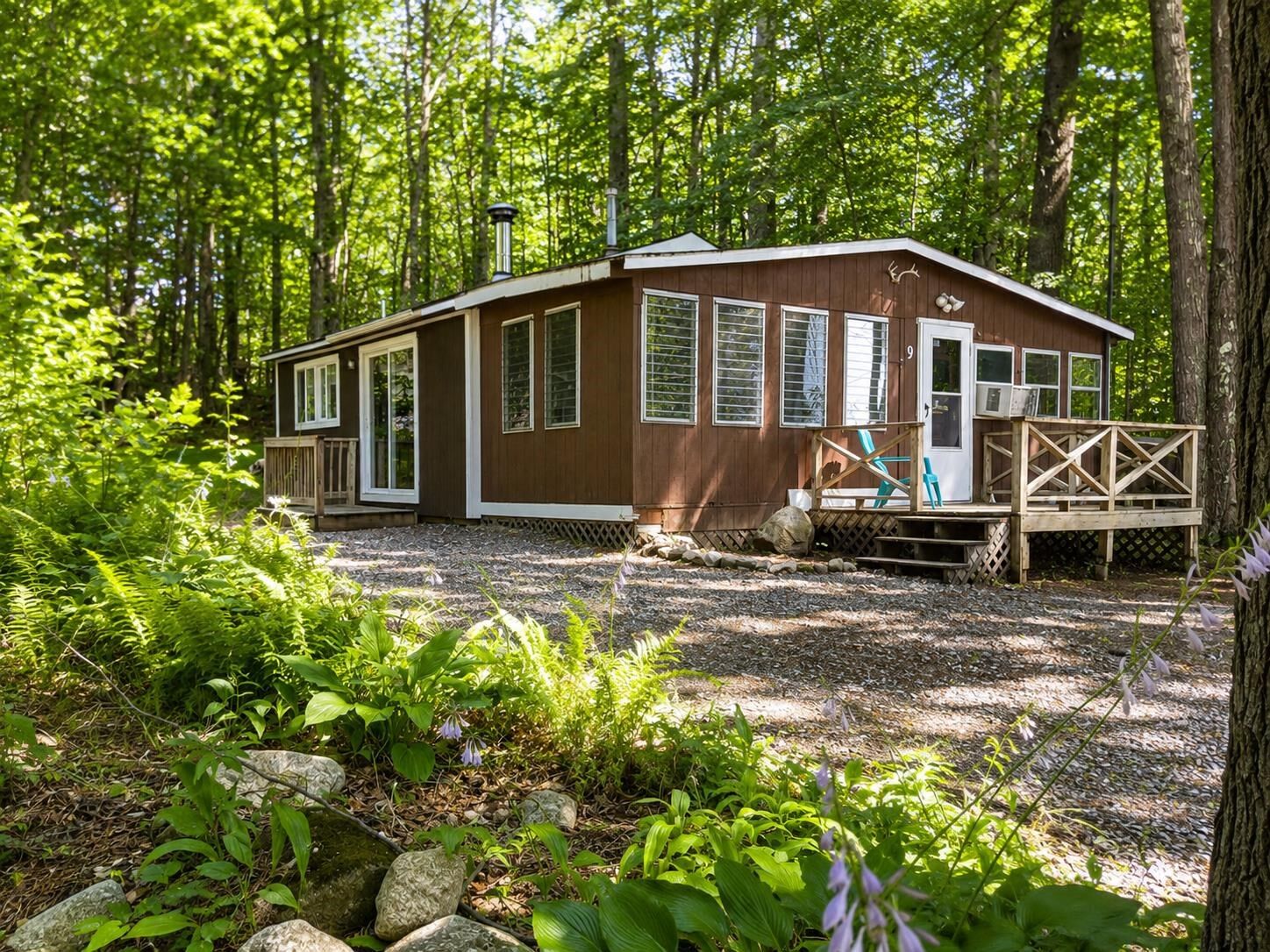 Property Photo:  9 Pinecrest Road  NH 03077 