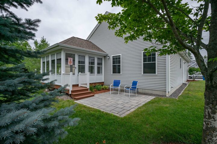 Property Photo:  6 Elystan Circle  NH 03064 