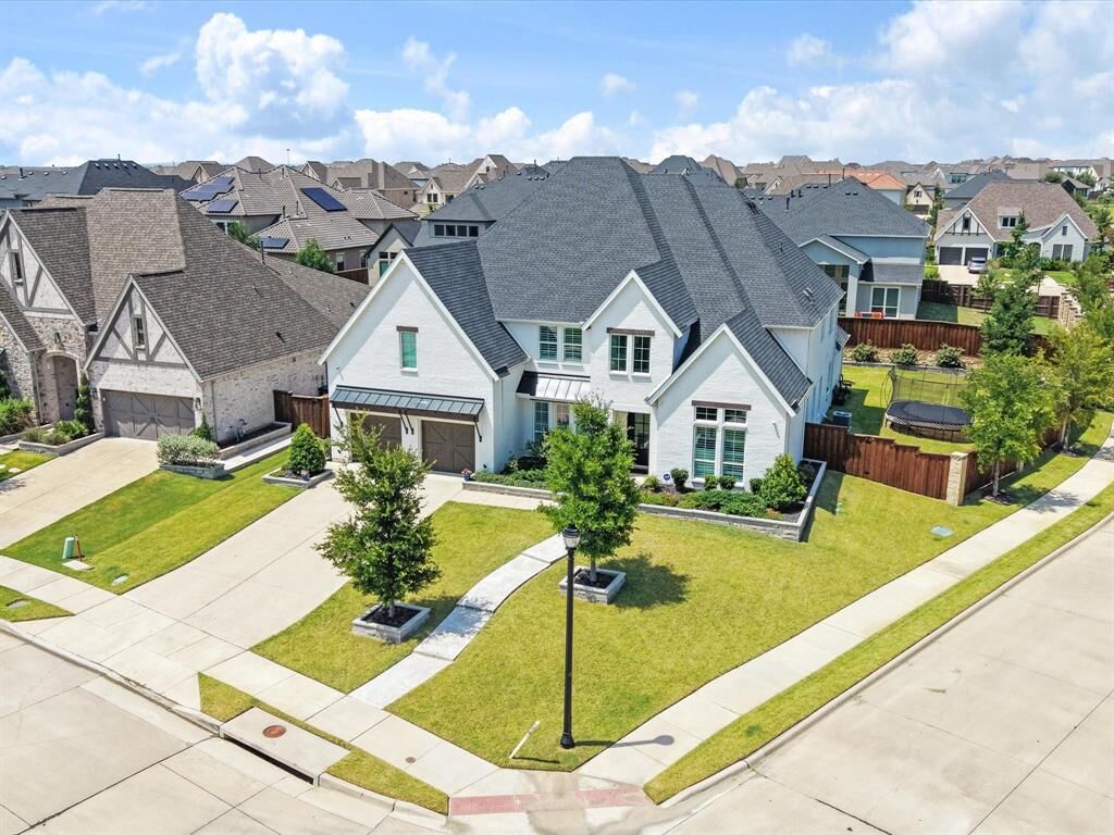 Property Photo: 2090 Windomere Drive TX 75078