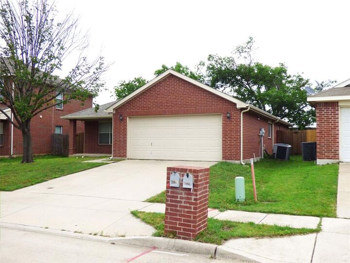 Property Photo: 8532 Hawkview Drive TX 76179