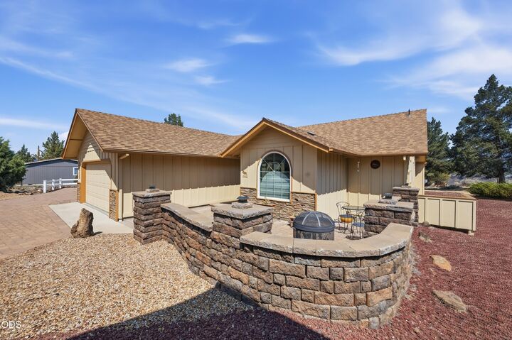 Property Photo:  15565 SW Chinook Drive  OR 97760 
