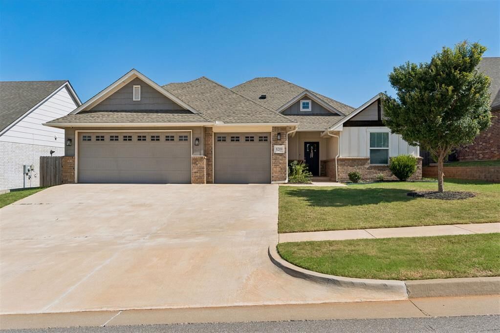 Property Photo: 8209 NW 151st Terrace OK 73013