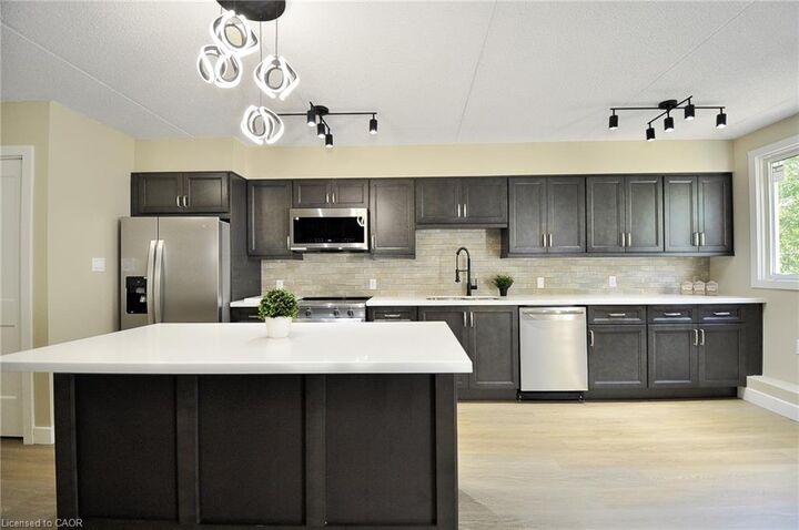 Property Photo: 40 Tannery Street E 260 ON N3C 2B9