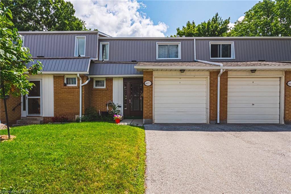 Property Photo: 467 Woodview Road 5 ON L7N 2Z9
