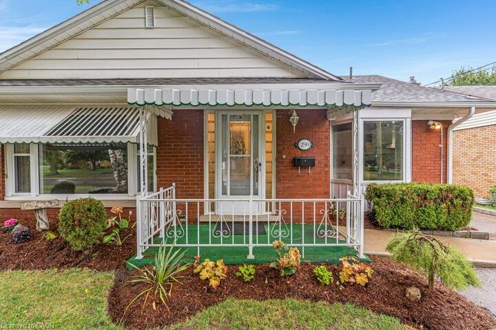 Property Photo: 290 Melrose Avenue ON N2H 2C1