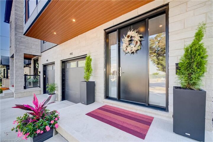 Property Photo:  441 East Avenue  ON N2H 1Z7 