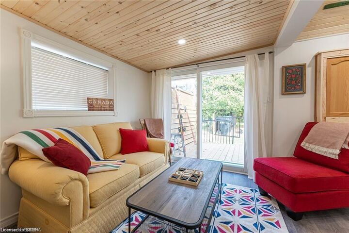 Property Photo: 9296 Beachwood Road ON L9Y 3Z1