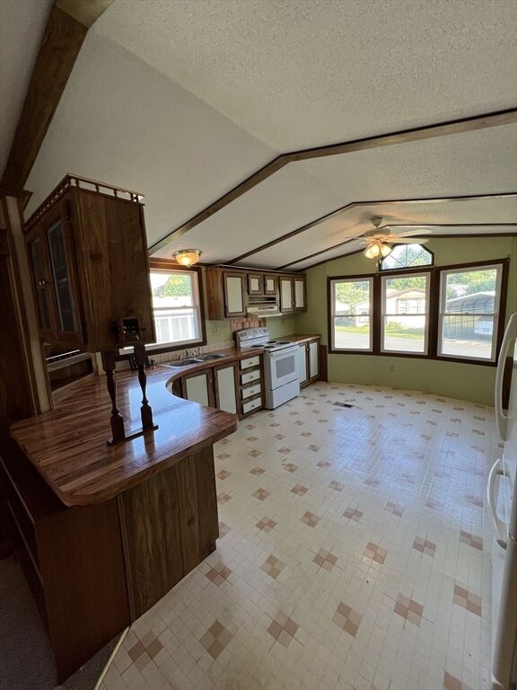 Property Photo:  224 Park Circle  MA 01566 