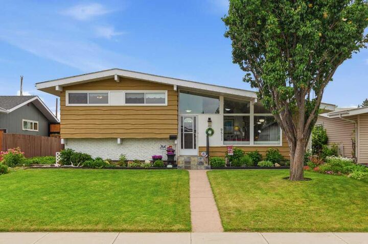 9511 Academy Drive SE — photo 1