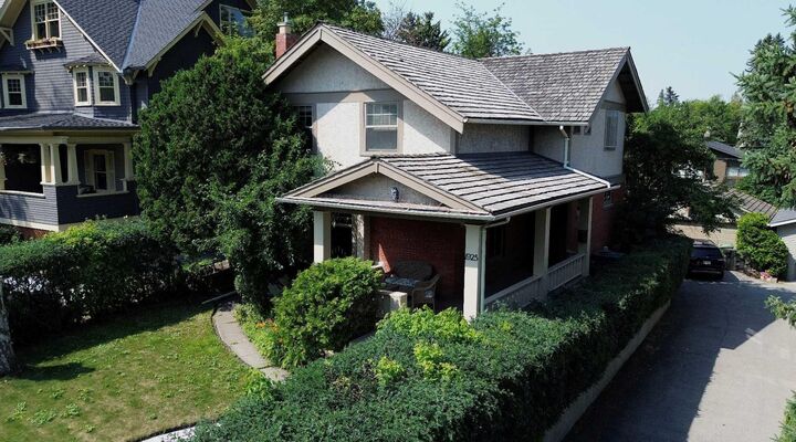 Property Photo: 1925 10 Street SW AB T2T 3G2