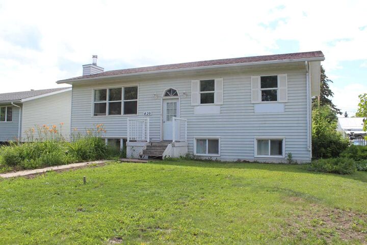 420 3rd Street NE — photo 1