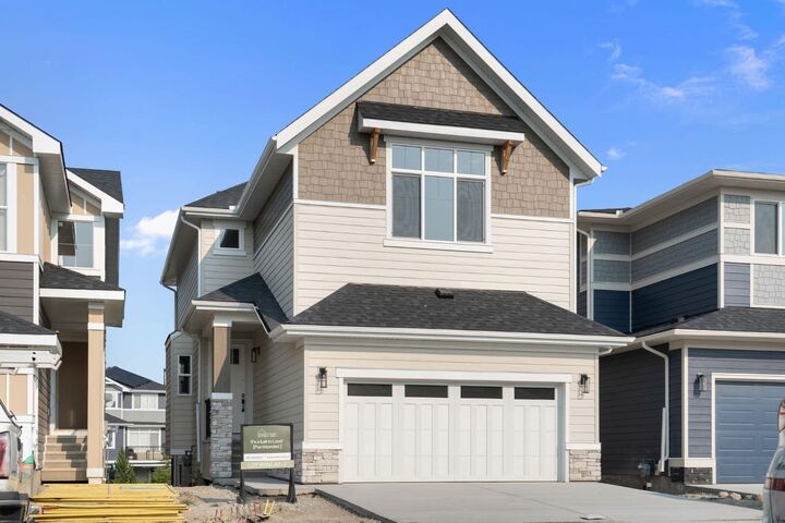 Property Photo:  116 Sunrise Heath  AB T4C 3C5 