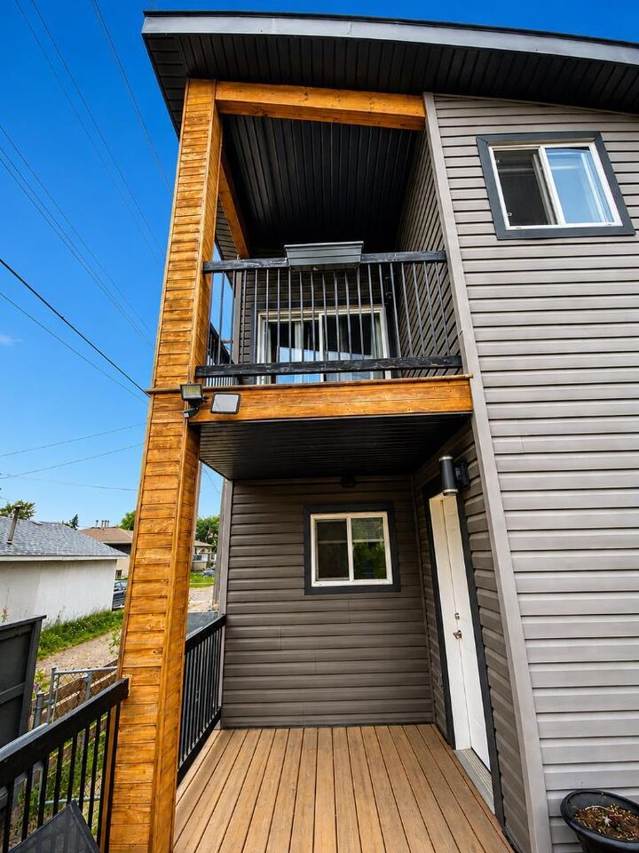Property Photo:  10131 106 Avenue  AB T8V 1J9 