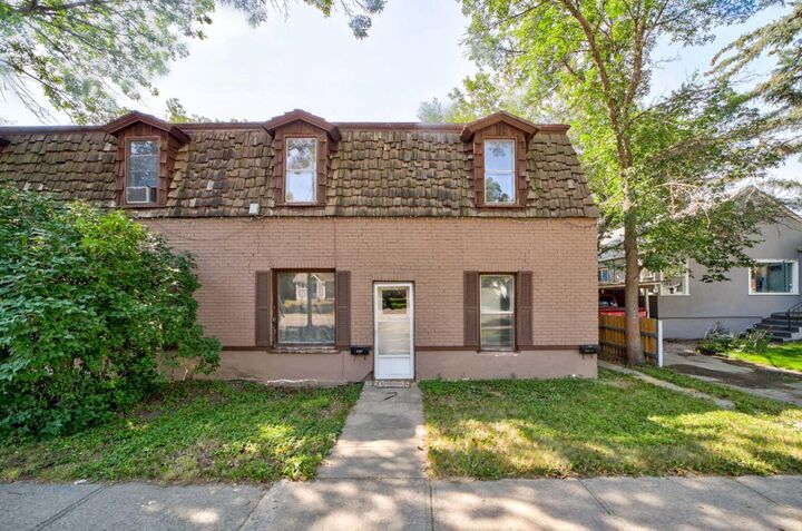 Property Photo: 1252 &Amp 1254 6 Avenue S AB T1J 1A4
