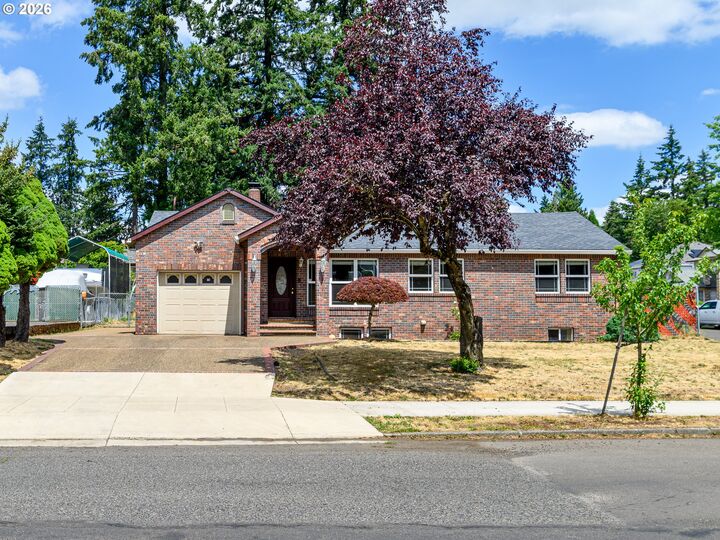 Property Photo: 13717 SE Mill St OR 97233