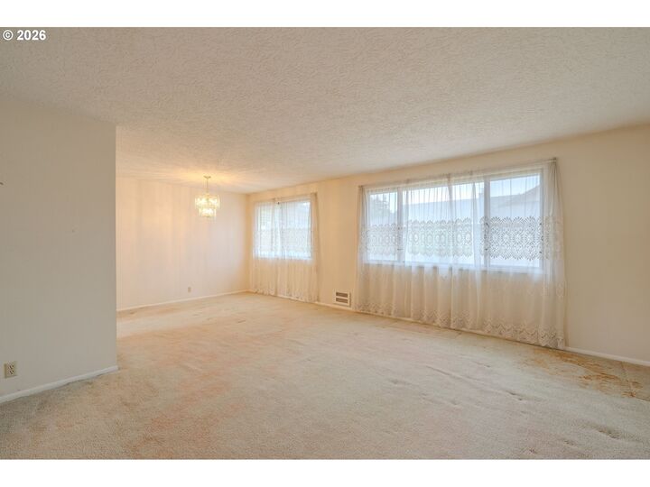 Property Photo: 12508 SE 11th St WA 98683