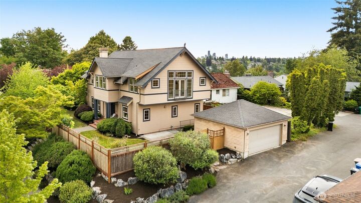 Property Photo: 4606 S Andover Street WA 98118