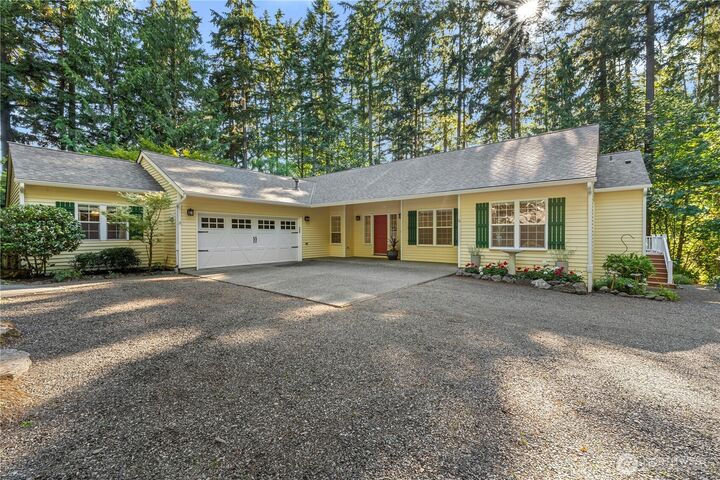 Property Photo: 12385 166th Court NE WA 98052