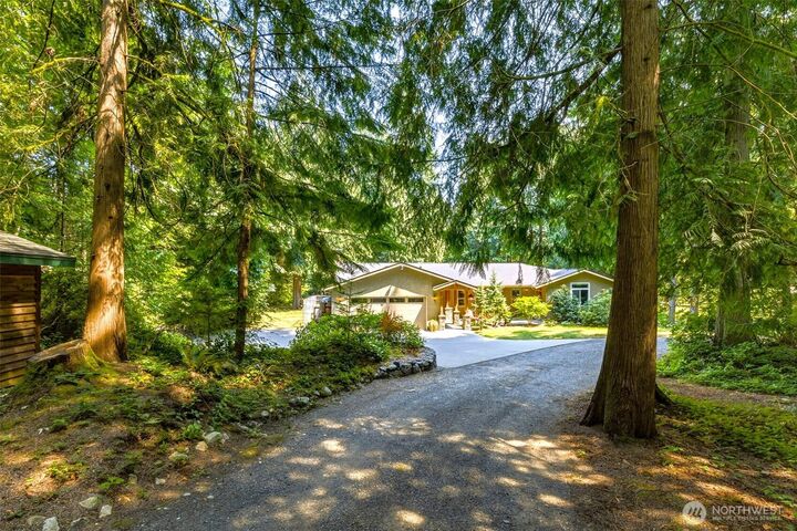 Property Photo:  14924  258 Avenue SE  WA 98027 
