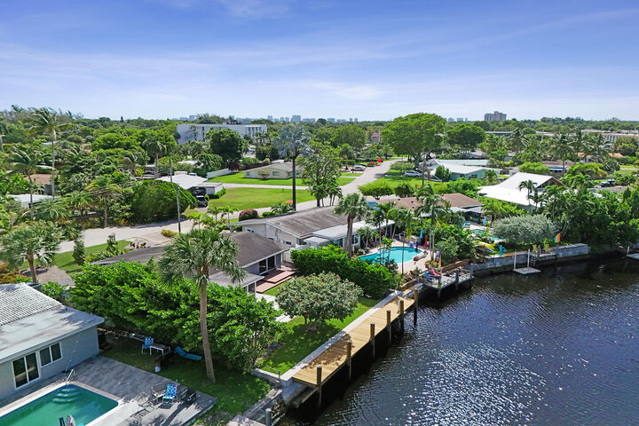 Property Photo:  316 NW 20th Street  FL 33311 