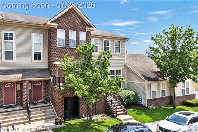 Property Photo:  1385 Parkcrest Drive  MI 48327 