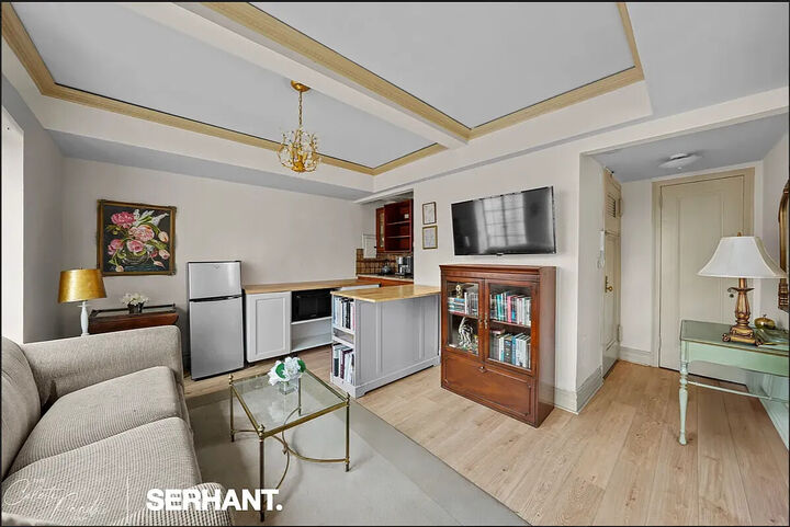 Property Photo:  320 E 42nd Street 2318  NY 10017 