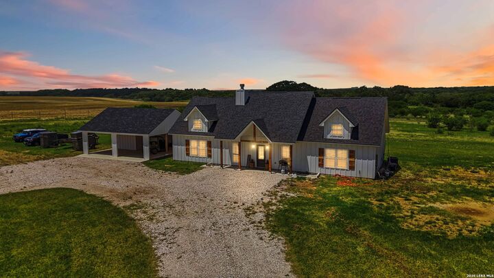 Property Photo:  2194 S Ranch Rd 187  TX 78881 