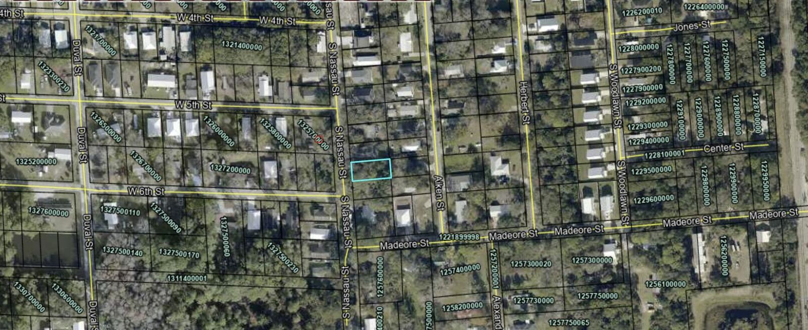 Property Photo:  548 S Nassau St  FL 32084 