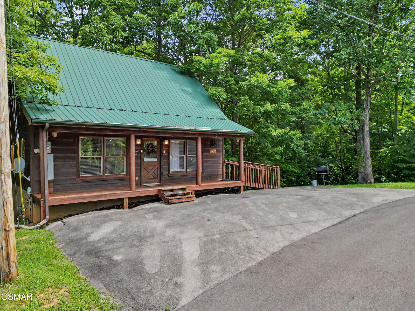 Property Photo: 2434 N School House Gap Road TN 37876